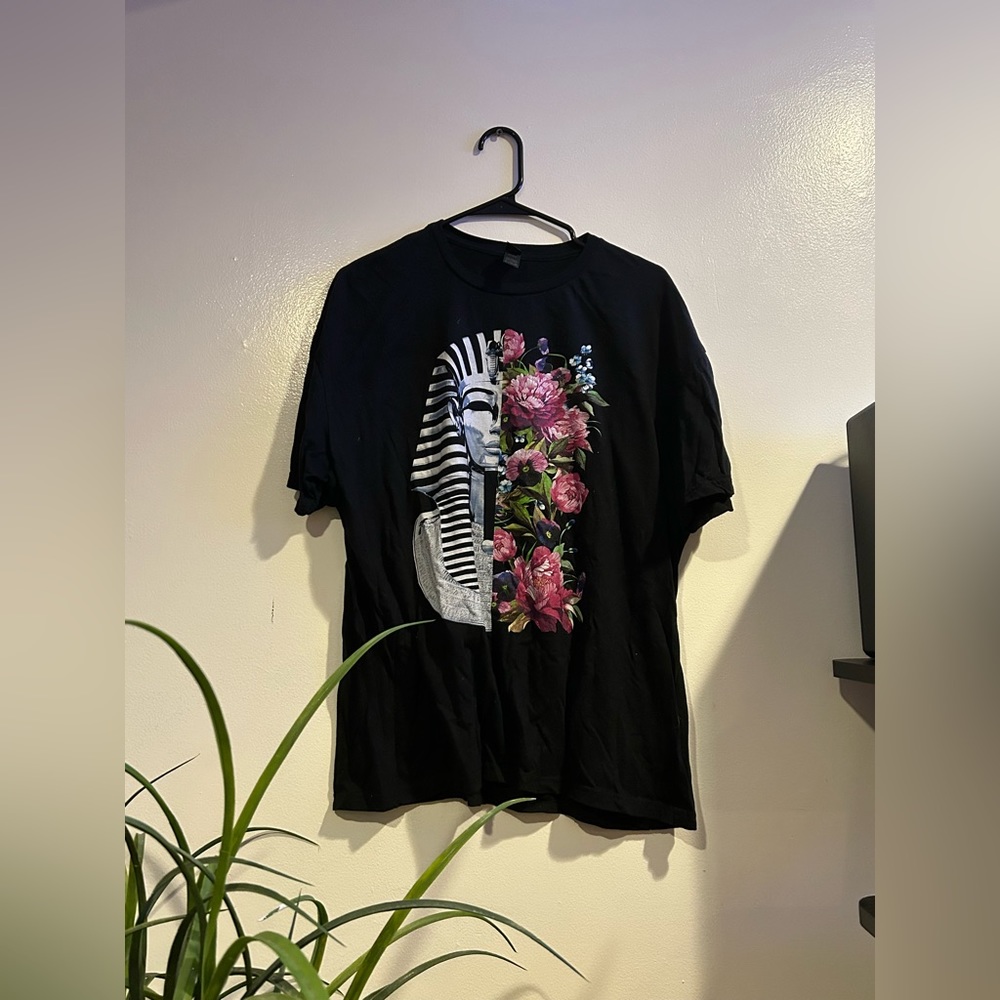 Gildan Pharaoh and Flowers Tee